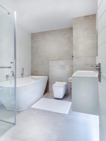 bathroom-interior-1457847